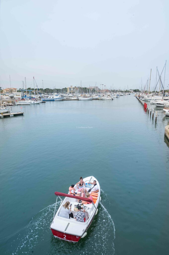 Bateau sur la Lagune de Saint-Cyprien