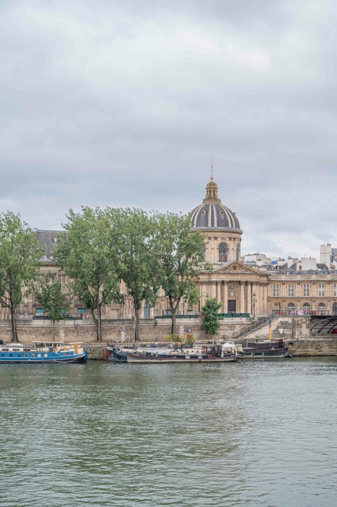 Monument parisien 