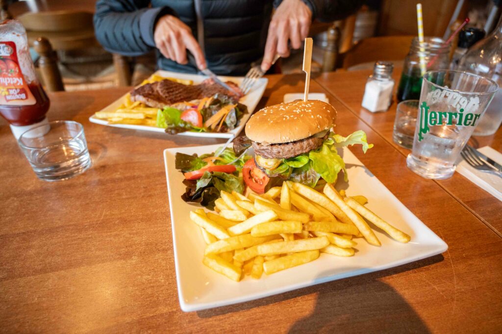 Restaurant de montagne à Bonascre, station de ski Ax 3 domaines 