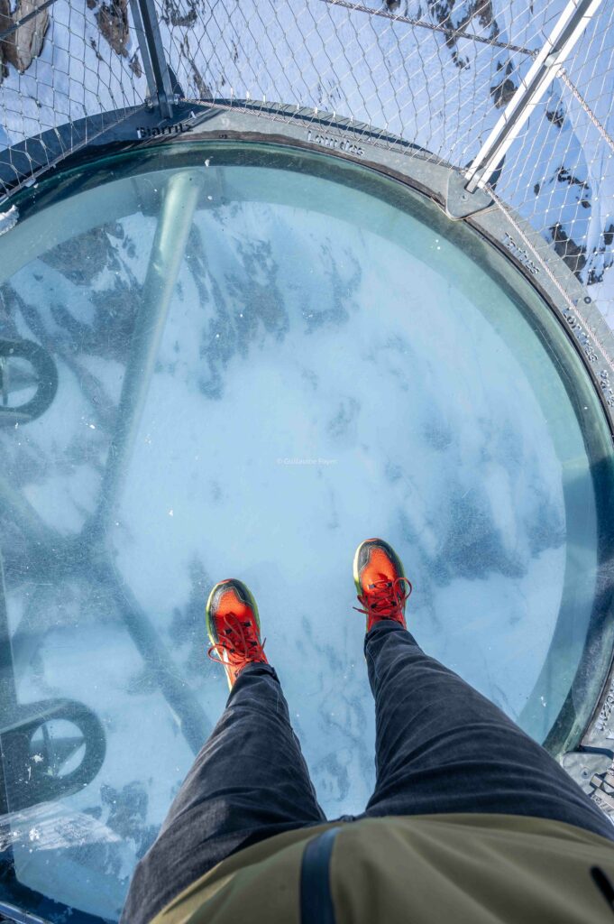 La célèbre passerelle du Pic du Midi accessible en train et en car - Guillaume Payen blog Voyage 