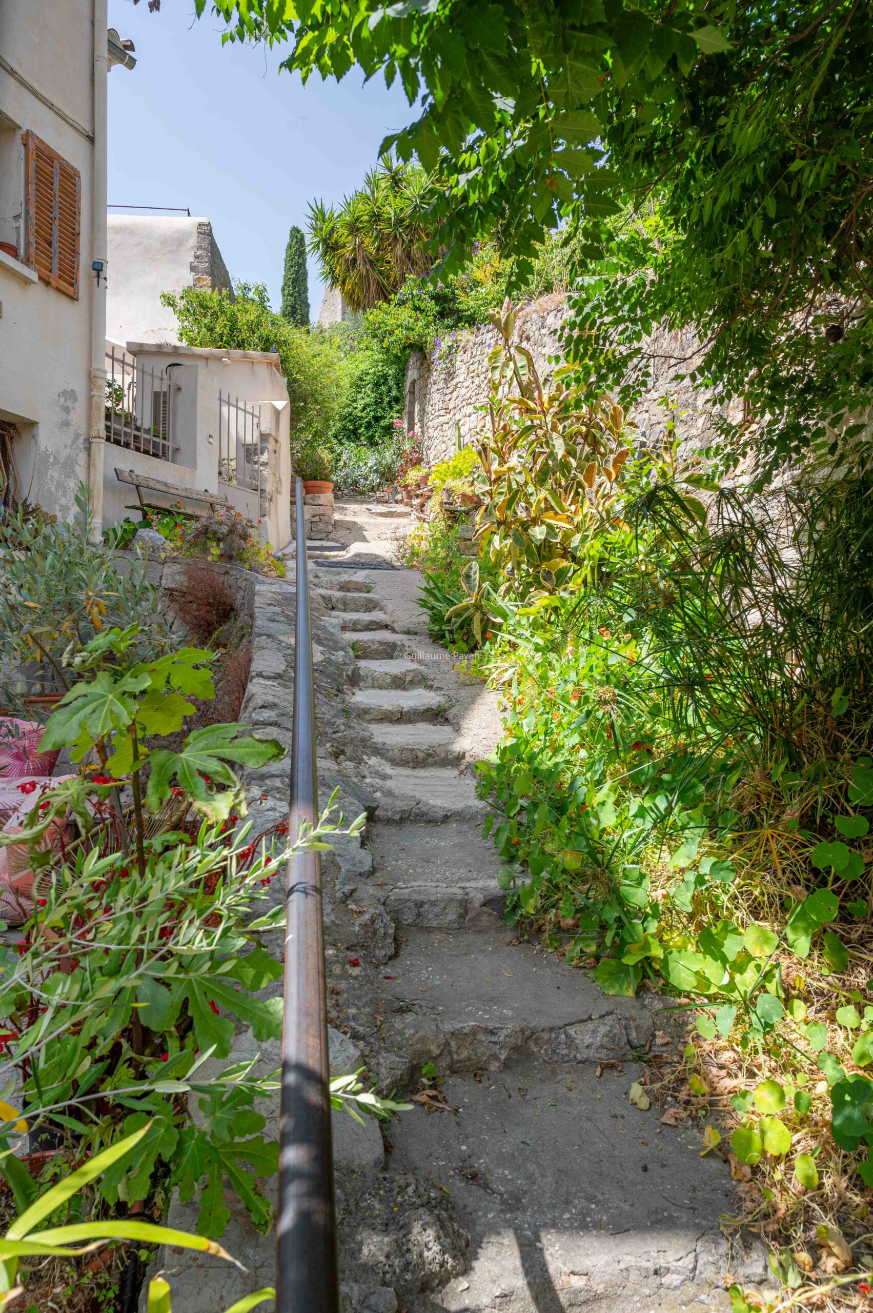 Le village d’Ollioules proche de Toulon Le village d’Ollioules proche de Toulon