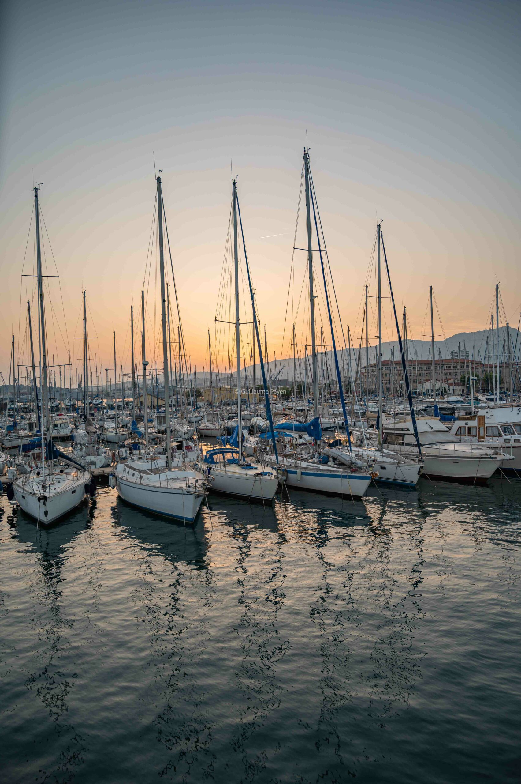 croisière vigneronne au coucher de soleil avec les bateliers de la côte d'Azur - Toulon croisière vigneronne au coucher de soleil avec les bateliers de la côte d'Azur - Toulon