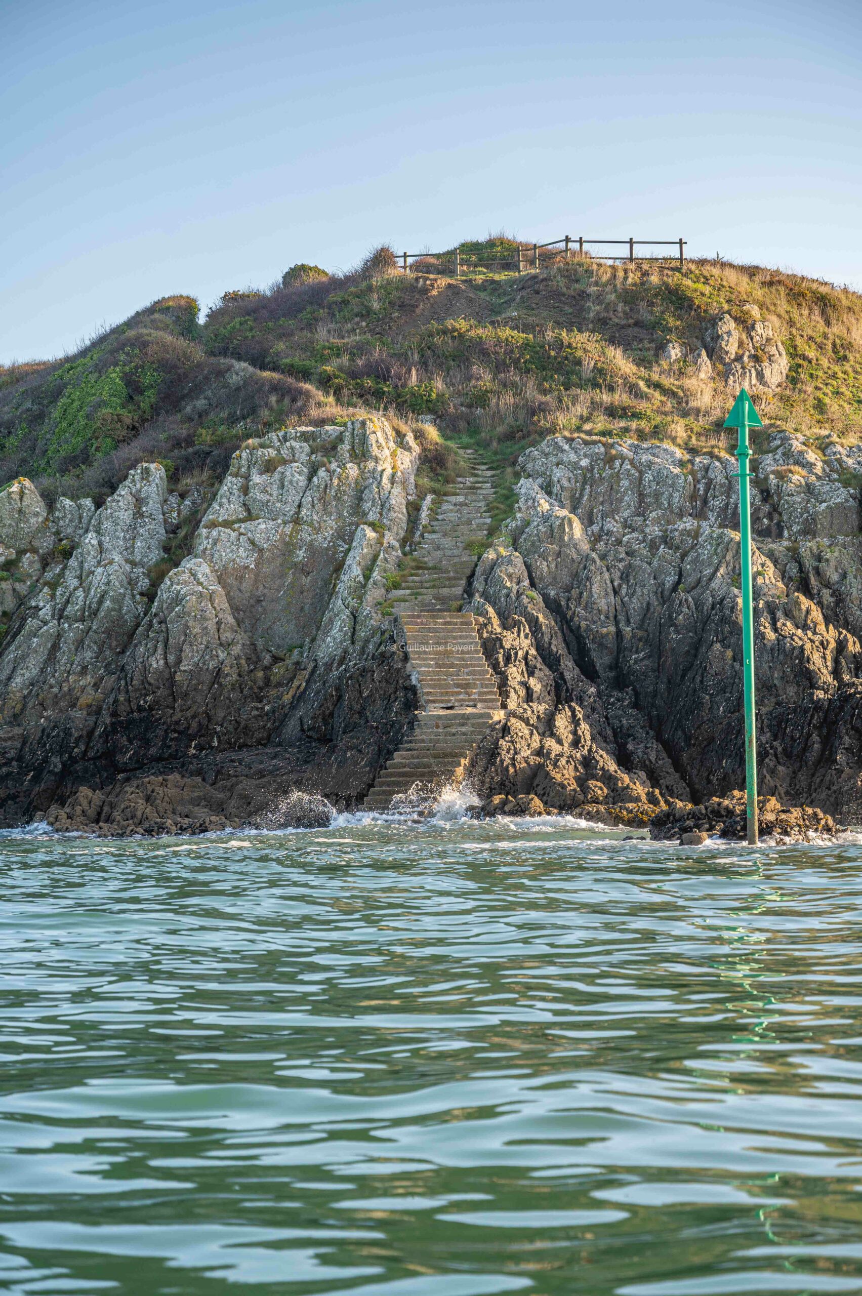 Kayak dans la ria de Brigneau
