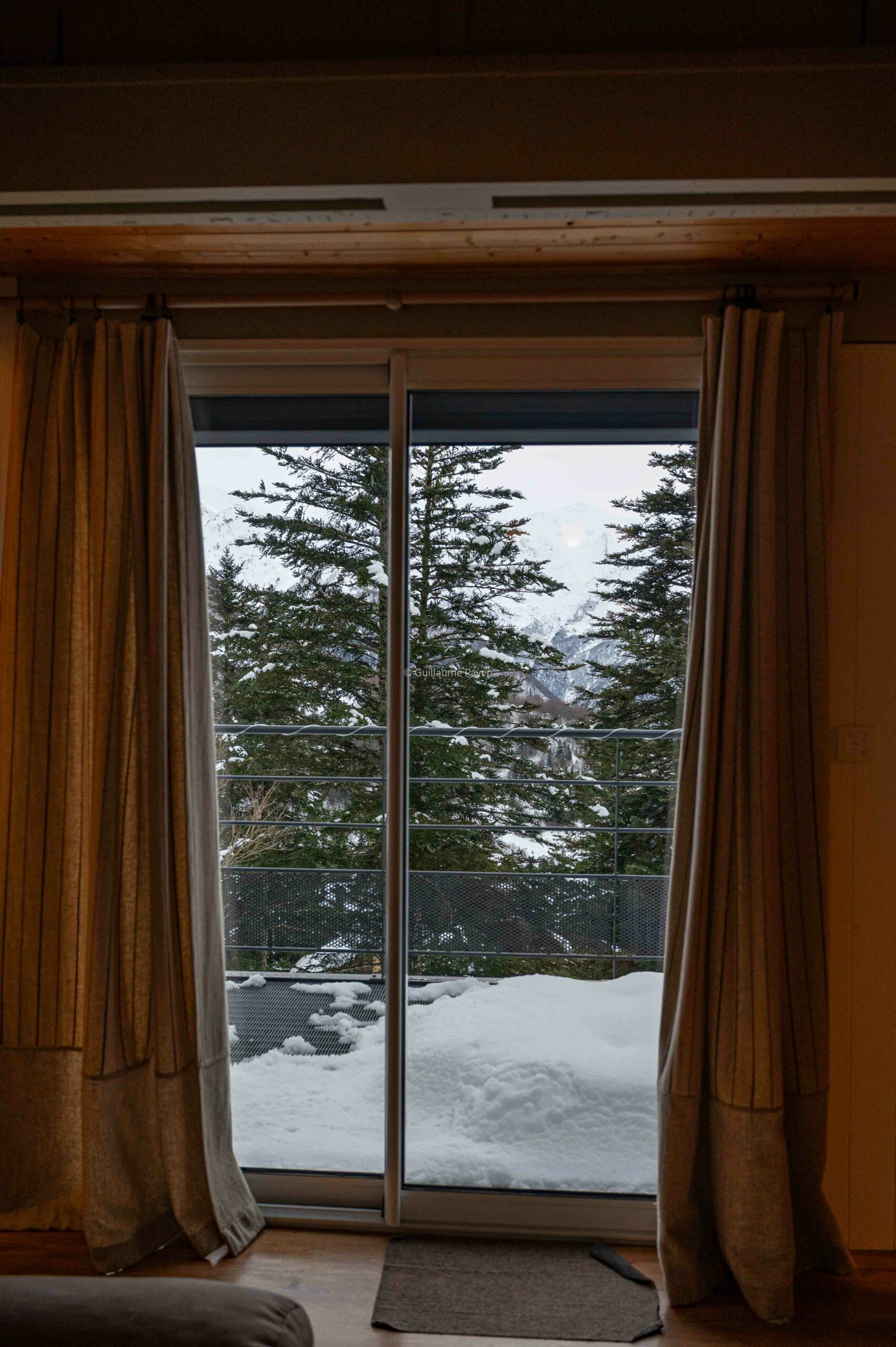 Vue de l'intérieur du chalet Dormir dans un Chalets au Prat Mataou dans la station de Guzet