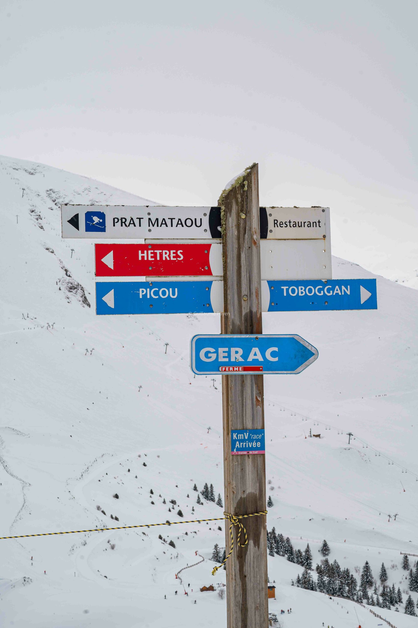 Photo sur les pistes de ski de la station de Guzet dans le Couserans 